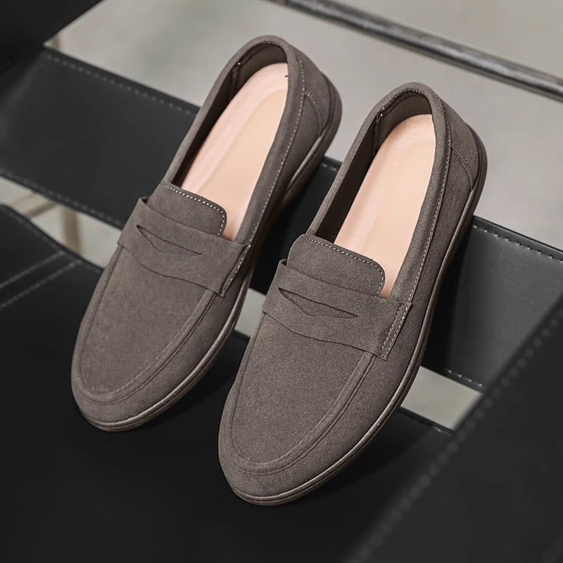 Men's shoes in spring and autumn, casual and convenient, versatile and comfortable, retro trendy shoes, lazy shoes